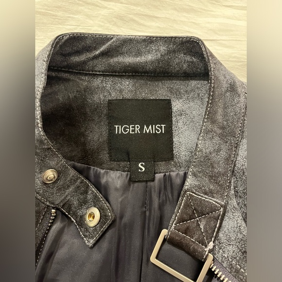 Tiger Mist Gray Acid Wash Jacket and Skirt Bundle - Picture 5 of 6